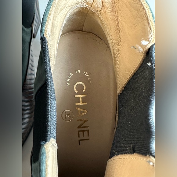 Chanel Interlocking CC Chelsea Boots - Picture 9 of 9